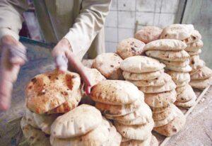 التلاعب بأسعار الخبز.. ضبط 15 طن دقيق في حملات على المخابز السياحية خلال يوم