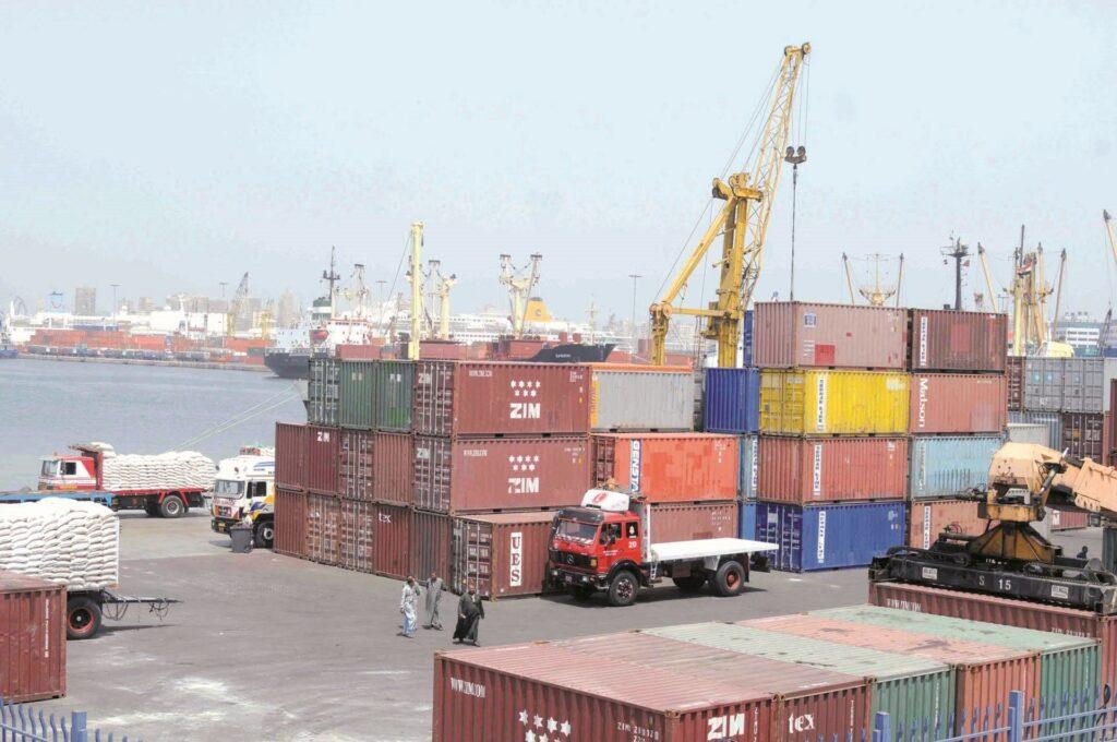 هيئة ميناء الإسكندرية تتداول 5.7 مليون طن خلال فبراير 2024