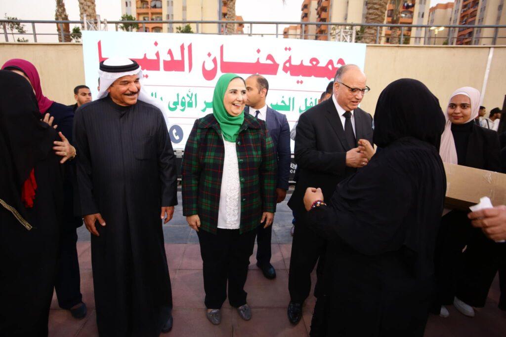 وزيرة التضامن تطلق قوافل الخير لدعم الأسر الأولى بالرعاية لجمعية «حنان الدنيا»