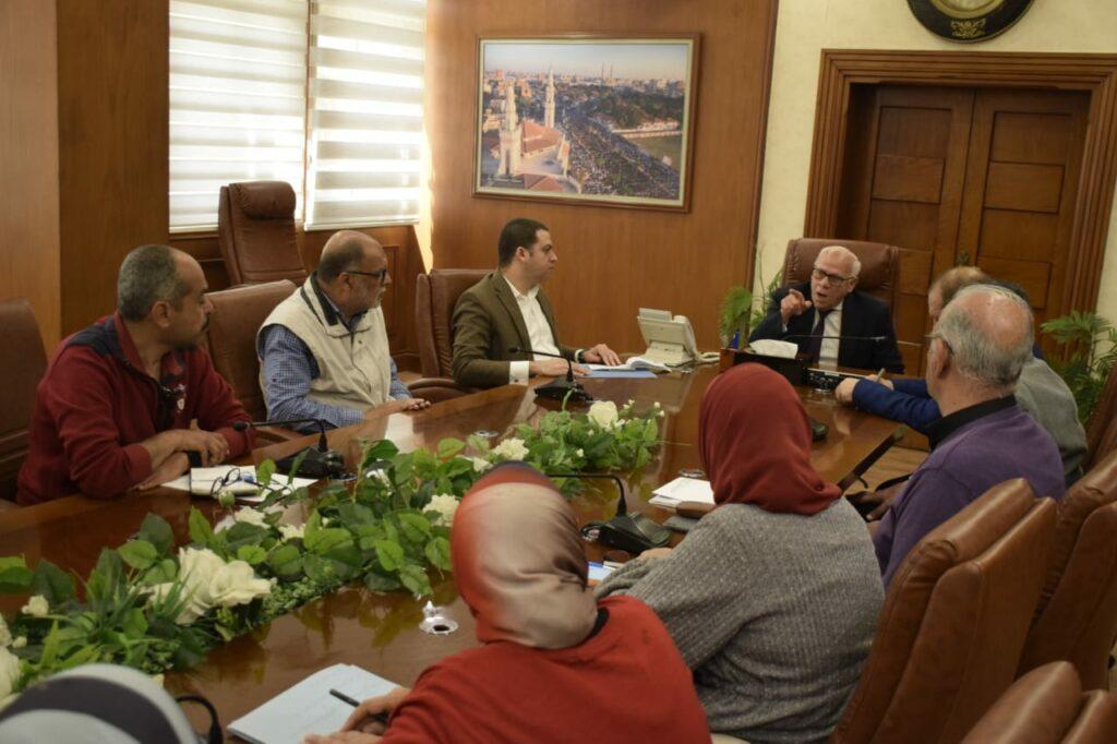 محافظ بورسعيد يشكل لجنة لإعادة تخطيط منطقة c6 بحي المناخ