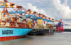 هيئة ميناء الإسكندرية تتداول 135 ألف طن بضائع خلال 24 ساعة
