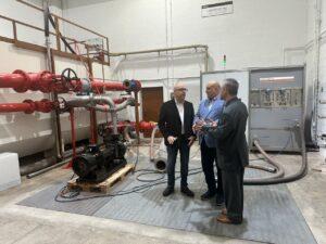 وزير الإسكان يزور مصنع «Hydroo» الإسبانية لبحث موقف تصنيع منتجات الشركة محليًا