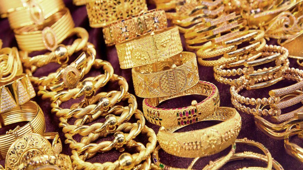 أسعار الذهب اليوم في مصر .. عيار 21 يقفز ليتخطى 3200 جنيه بالمصنعية