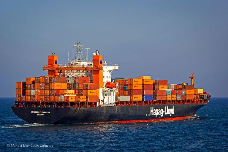 شركة Hapag-Lloyd تحدث بعض خدماتها لتشمل موانئ دمياط والإسكندرية