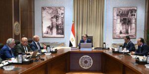 وزير النقل يعلن بدء تشغيل محطات مترو جامعة القاهرة غدا