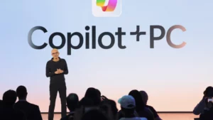 بعد إطلاقها Copilot+.. «مايكروسوفت» تنافس «آبل» لتطوير خصائص الذكاء الاصطناعي