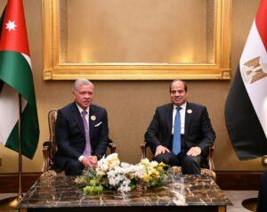 علي هامش القمة العربية: مصر والأردن يؤكدان موقفهما الثابت بالوقف الفوري لإطلاق النار في غزة