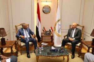 وزير النقل يستقبل السفير السوداني لتدعيم العلاقات الثنائية بين البلدين