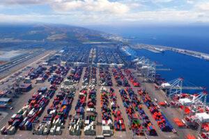 ميناء «طنجة» يستقبل 9 ملايين حاوية وزيادة إيراداته بنسبة 18.3%