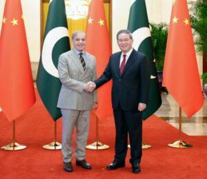 باكستان تتجه إلى جدولة ديونها في مجال الطاقة مع الصين