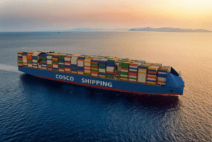 شركة «COSCO» توقع عقدا في شنغهاي لبناء 12 سفينة حاويات