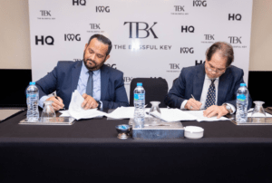 شركة «TBK» للتطوير العقاري تتعاقد مع «HQ» التابعة لـ«IWG» العالمية