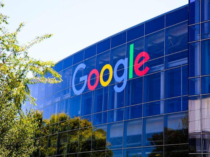 دعوى قضائية في بريطانيا لتغريم «جوجل» 5 مليارات جنيه إسترليني بدعوى احتكار البحث على الإنترنت
