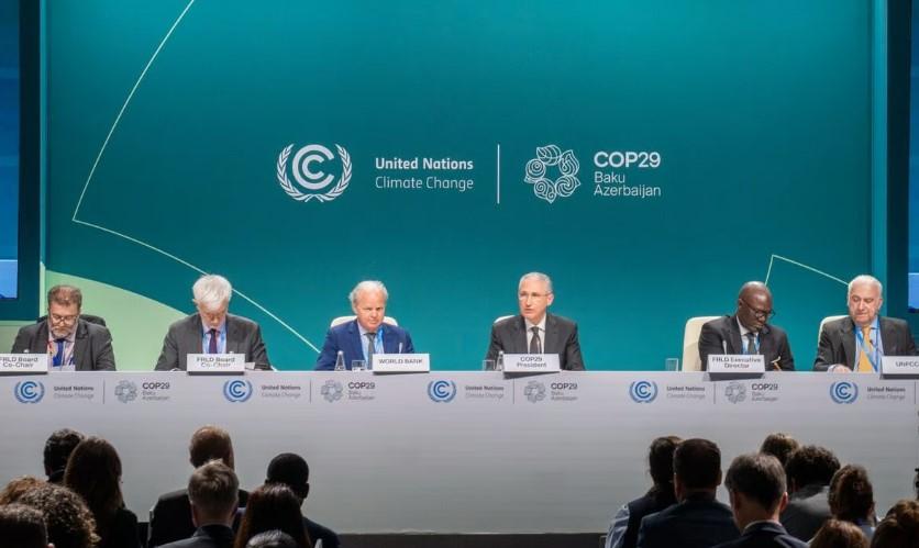 بقيمة 300 مليار دولار.. مؤتمر«COP29» يحدد هدفا عالميا جديدا لتمويل قضايا المناخ فى الدول النامية سنويًا