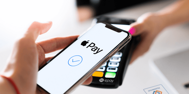 «فوري» تحصل على التراخيص النهائية لتشغيل «APPLE PAY»