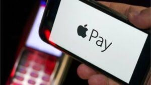 بنك مصر يتيح خدمة Apple Pay لعملائه في مصر