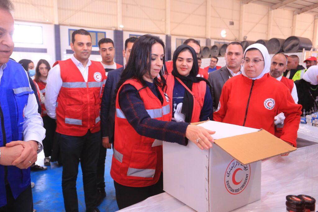 وزيرة التضامن: آلية إدخال المساعدات الإنسانية إلى قطاع غزة تتم تحت رعاية الدولة المصرية
