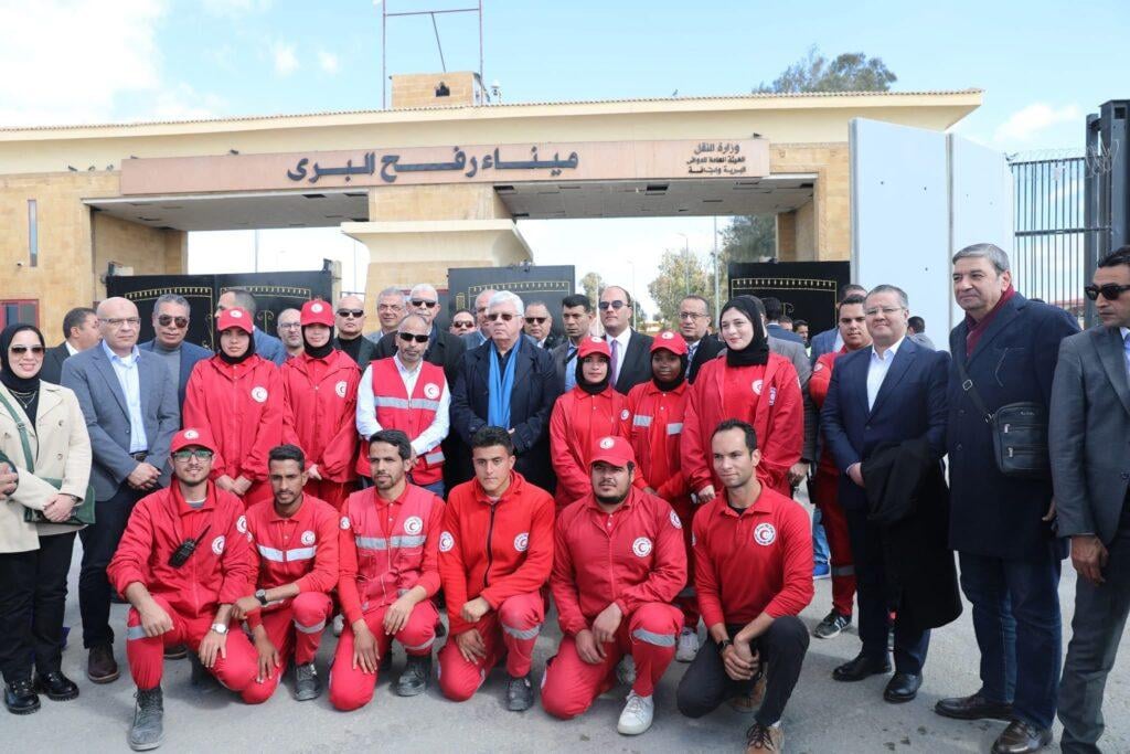 استعدادًا لاستقبال مصابي غزة.. وزير التعليم العالي ومديري المستشفيات الجامعية يتفقدون معبر رفح