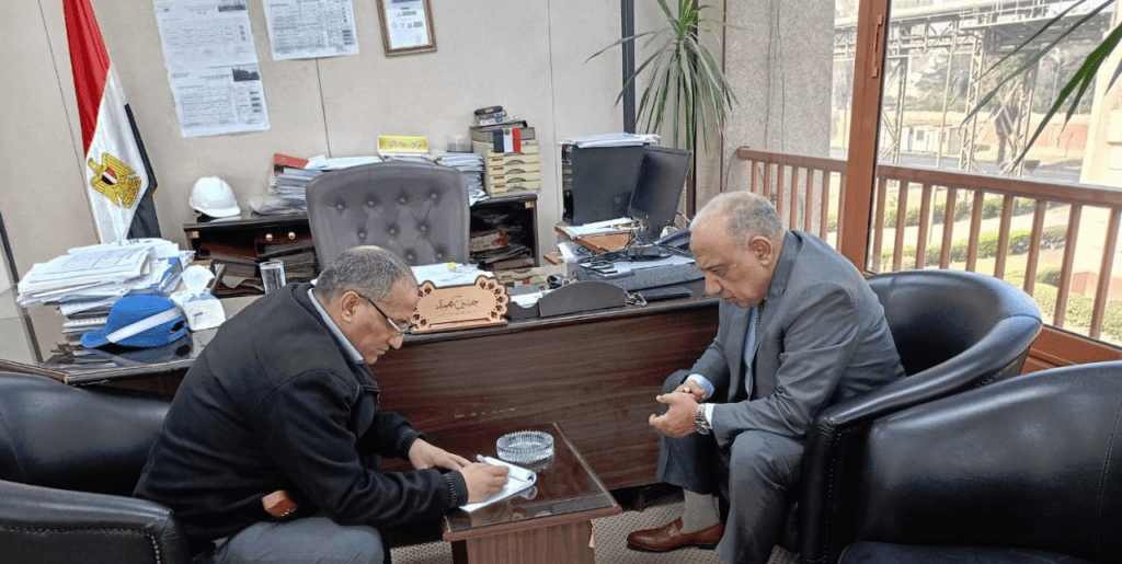 وزير الكهرباء خلال زيارة مفاجئة لمحطة شمال القاهرة: إعادة النظر في البرامج والتوقيتات والجداول الزمنية