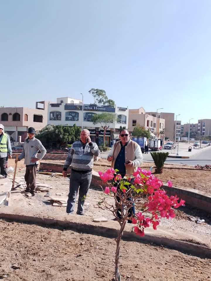 جهاز مدينة الشروق يشن حملة لإزالة الإشغالات