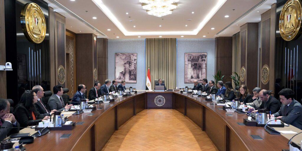 رئيس الوزراء يتابع جهود توفير مخزون آمن من السلع والمنتجات الاستراتيجية