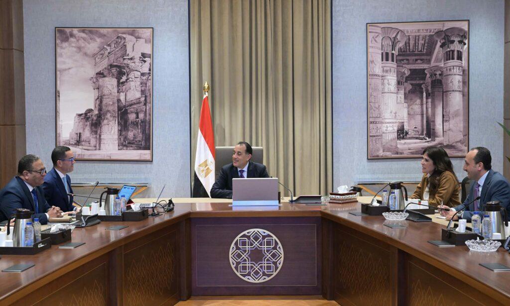 رئيس الوزراء يتابع جهود تحفيز مناخ جذب الاستثمارات