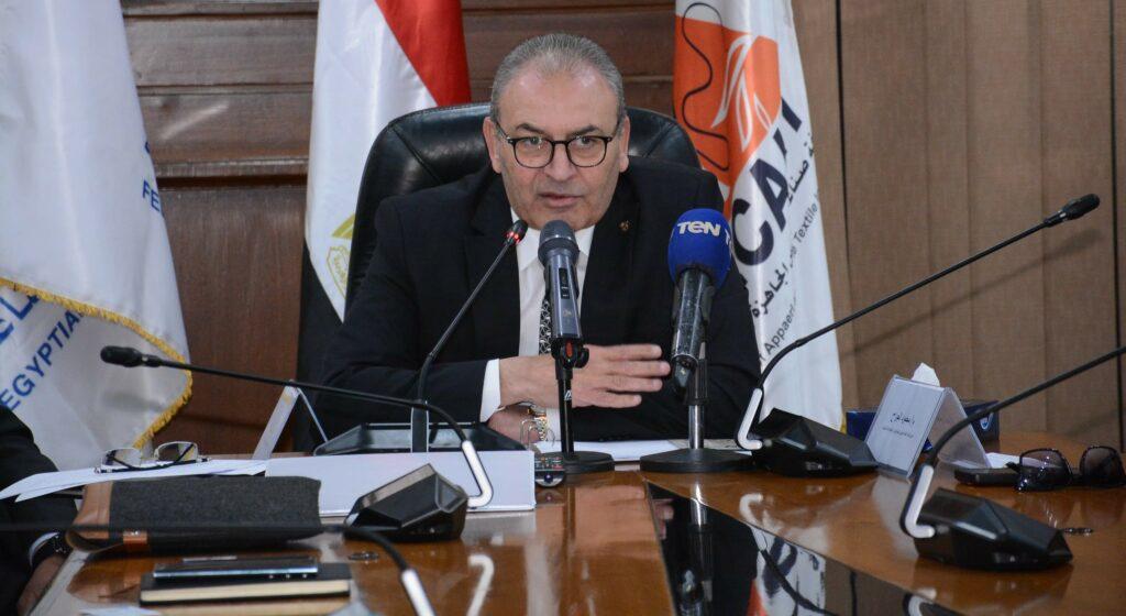 غرفة صناعة الملابس الجاهزة: مصر تسعى إلى زيادة صادراتها فى جميع القطاعات الصناعية