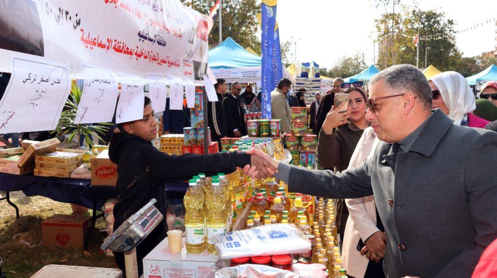افتتاح النسخة الرابعة من «سوق اليوم الواحد» بمنطقة الغابة الشجرية بالإسماعيلية
