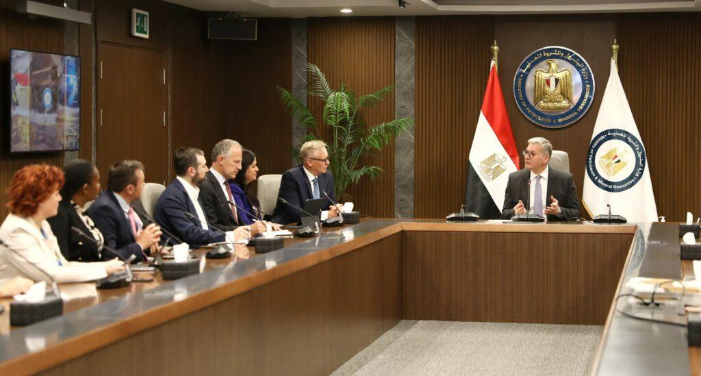 وزير البترول: تطوير اتفاق جديد لاستغلال الذهب والمعادن مع «أنجلوجولد» و«باريك جولد»