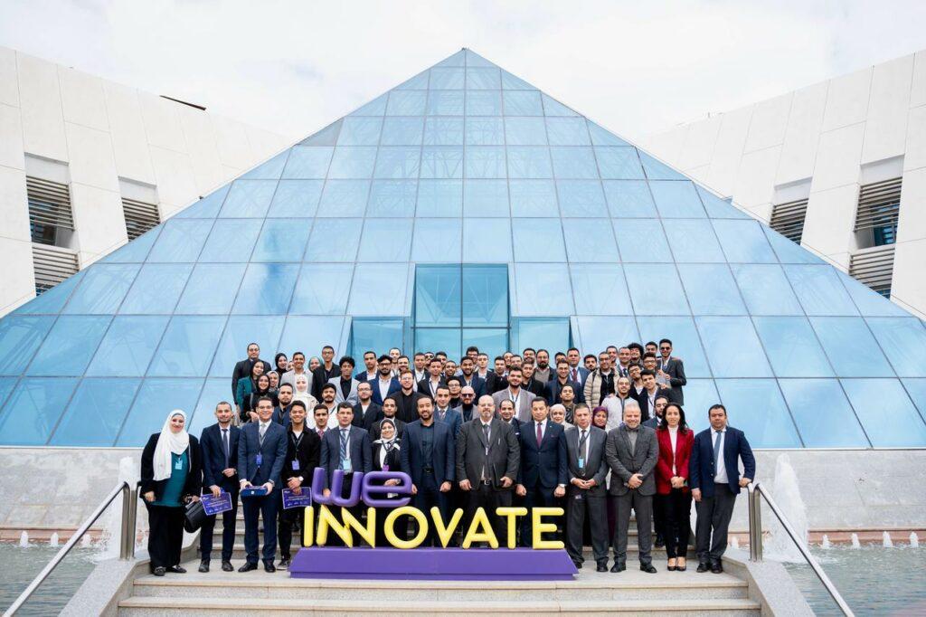 «المصرية للاتصالات» و«تنظيم الاتصالات» يحتفلان بخريجي أكاديمية «نحن نبتكر WE INNOVATE»