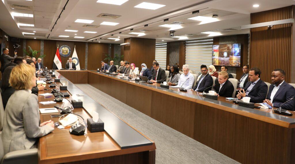 وزير البترول لوفد انجلو جولد العالمية : تعزيز جاذبية قطاع التعدين للإستثمار بإجراءات تحفيزية