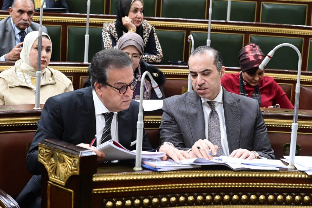 وزير الشئون النيابية: قانون المسئولية الطبية متوازن والحكومة بذلت كل المساعي لحماية الثقة بين الأطباء والمرضى