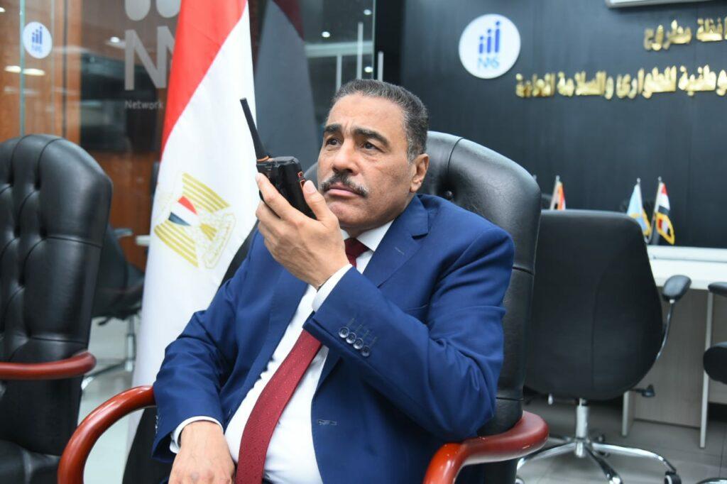 محافظ مطروح يتابع مع رؤساء المدن توافر المواد البترولية والخبز واستعدادت الحدائق العامة لاستقبال المواطنين في أول أيام العيد