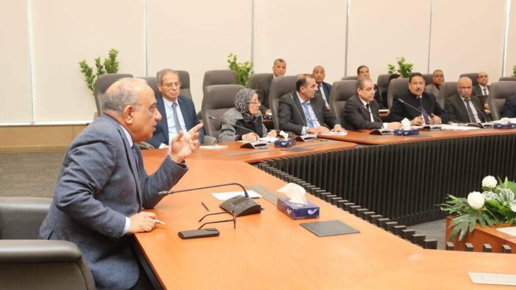 وزير الكهرباء يشدد على مواجهة الفقد ودقة البيانات والقراءات المقدمة