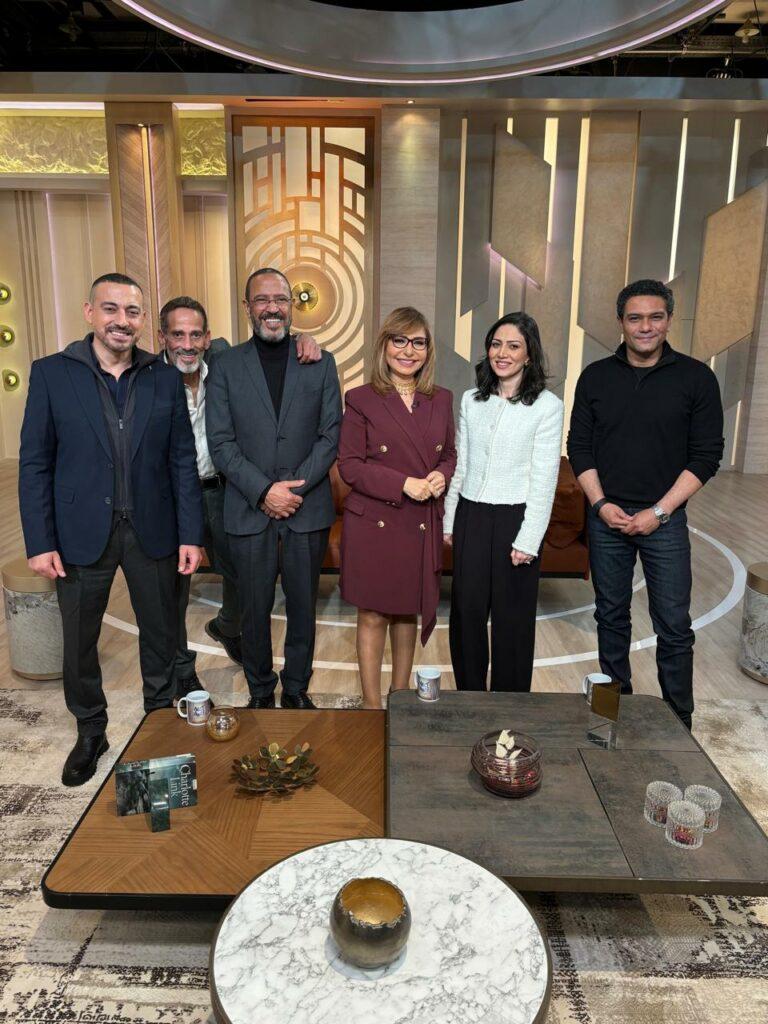 نجوم وصناع مسلسل «قلبي ومفتاحه» في ضيافة لميس الحديدى
