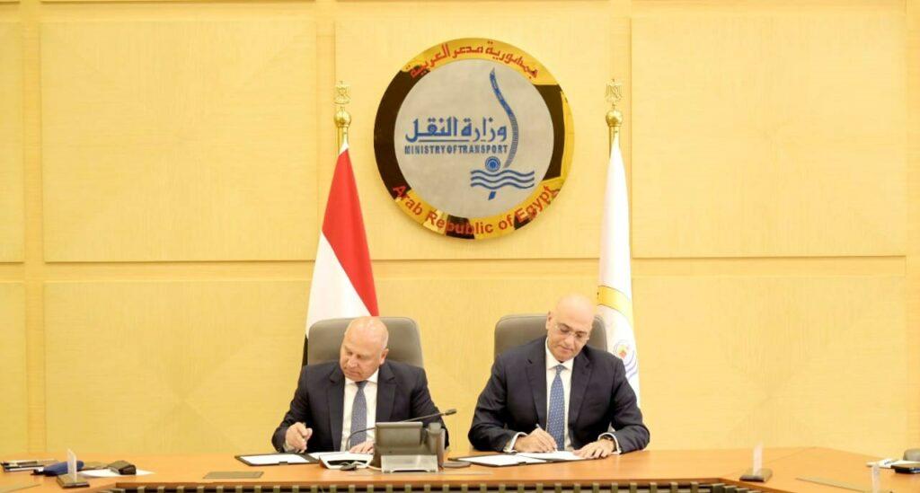 «النقل» و«تنمية المشروعات» يوقعان مذكرة تفاهم لتوفير فرص عمل مستدامة للشباب