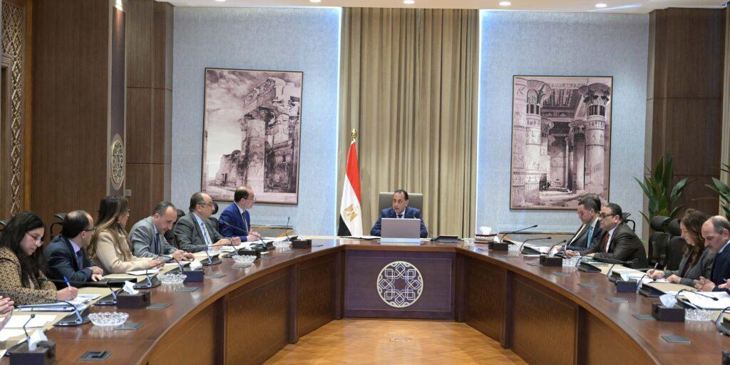 رئيس الوزراء يوجه بسرعة سداد مستحقات محصول القطن للمزارعين