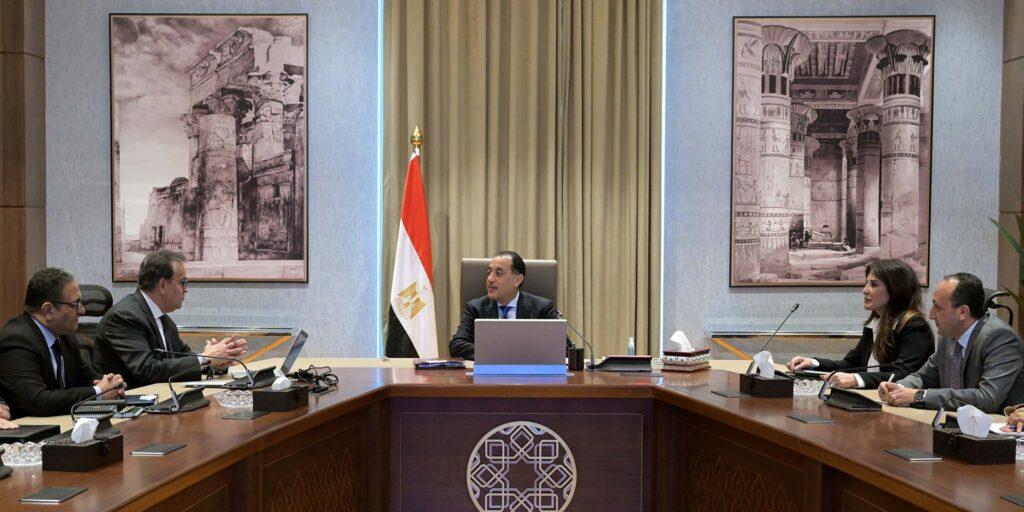تخفيض تكاليف الرعاية الطارئة 30%.. رئيس الوزراء: توطين صناعة الدواء في مصر وجذب المزيد من الاستثمارات لهذا القطاع الحيوي