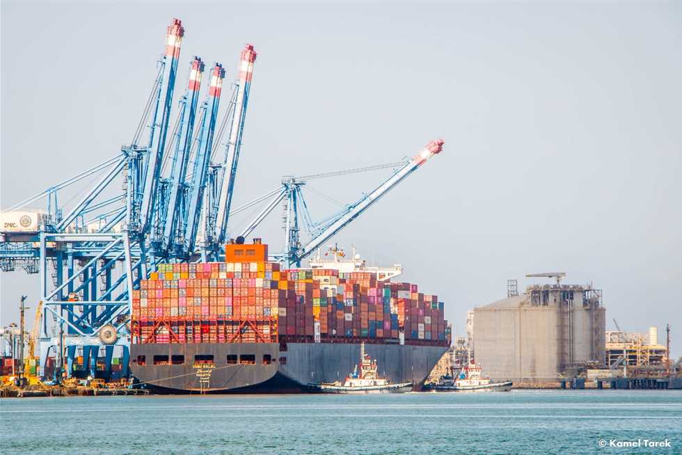 بانخفاض 13%.. ميناء دمياط يتداول 3.2 مليون طن بضائع خلال فبراير الماضي