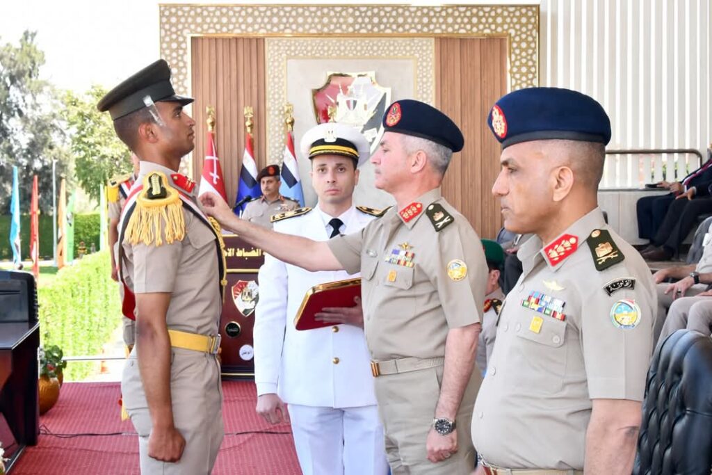القوات المسلحة تحتفل بتخريج الدفعة 167 من كلية الضباط الاحتياط