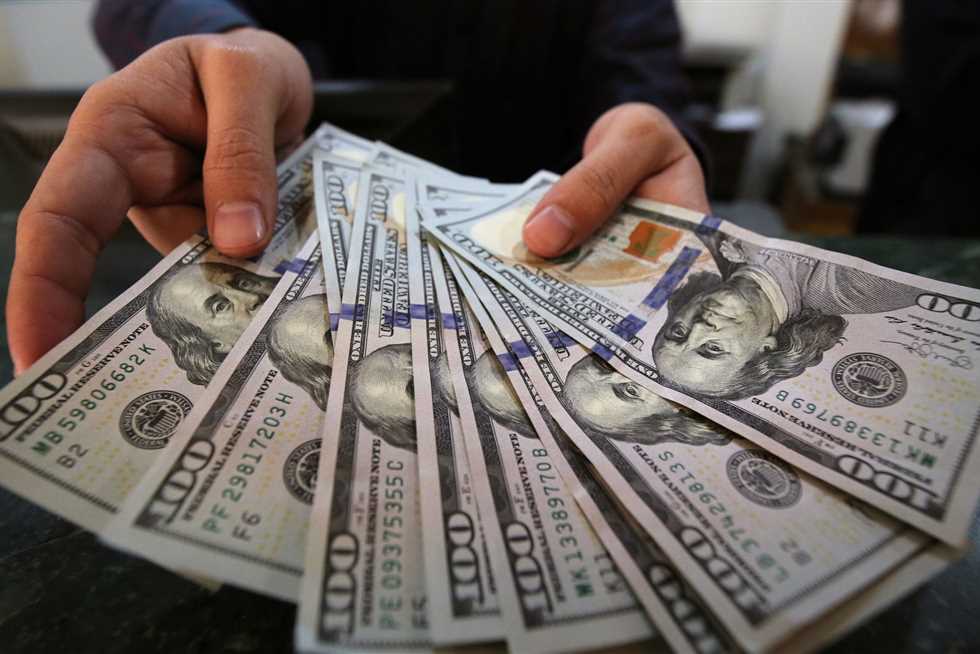 حملات السوق الموازية في يوم.. ضبط قضايا عملات بقيمة 10 ملايين جنيه