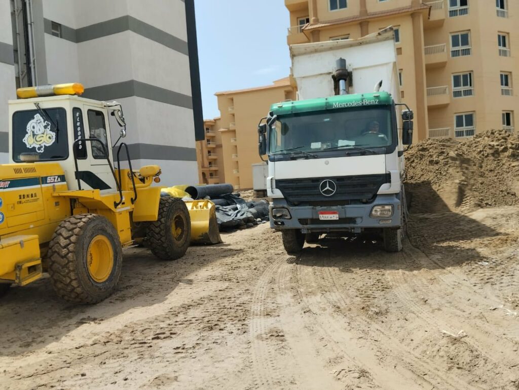 وزير الإسكان يتابع أعمال تنفيذ وحدات «ديارنا» بدمياط الجديدة