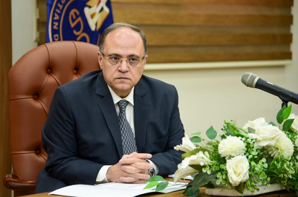 رئيس هيئة الدواء يعقد اجتماعا مع ممثلي «الأطباء والدمغة الطبية وغرفة الصناعة واتحاد الغرف التجارية»