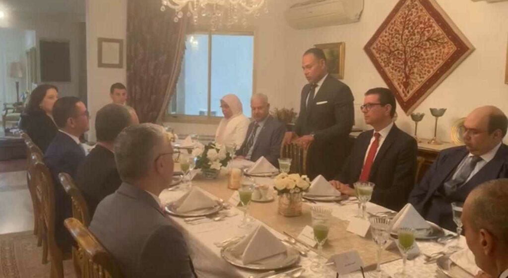 خلال زيارته الحالية لتونس.. وزير الاستثمار يؤكد ضرورة تشجيع إقامة مشروعات شراكة في التصنيع والطاقة المتجددة