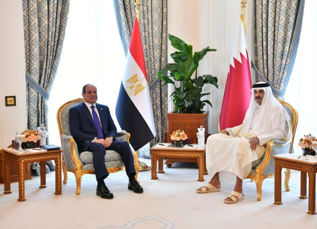 خلال لقائه أمير قطر.. الرئيس السيسي يؤكد أهمية تعزيز استثمارات الدوحة بمصر وزيادة التبادل التجاري