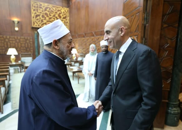 شيخ الأزهر ووزير التعليم يناقشان تضمين «وثيقة الأخوة الإنسانية» فى المناهج التعليمية