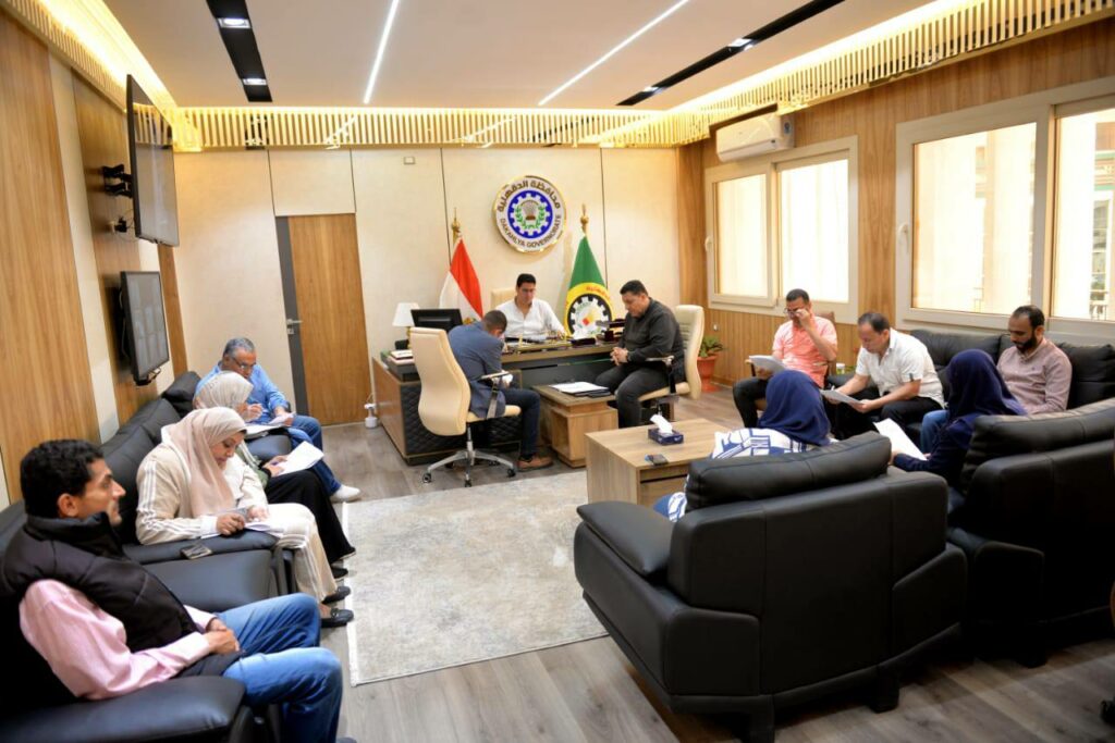محافظ الدقهلية يوجه ببحث طلبات التصرف العقارية لمستثمري المنطقة الصناعية بجمصة