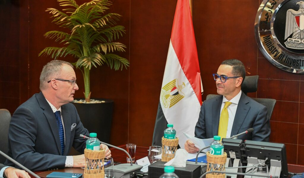 سفير التشيك خلال لقائه وزير الاستثمار: مصر تتمتع بمزايا تنافسية في السياسات الضريبية تجعلها وجهة جاذبة للاستثمارات المتطورة