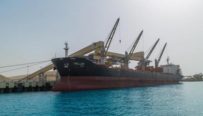 الموانئ المصرية تستقبل 350 ألف طن من الصب الجاف