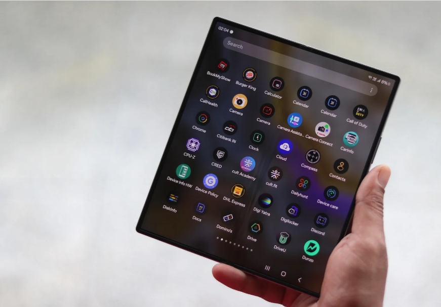 آبل تستعد لإطلاق أول هاتف آيفون قابل للطي بمواصفات شبيهة لـ galaxy Z